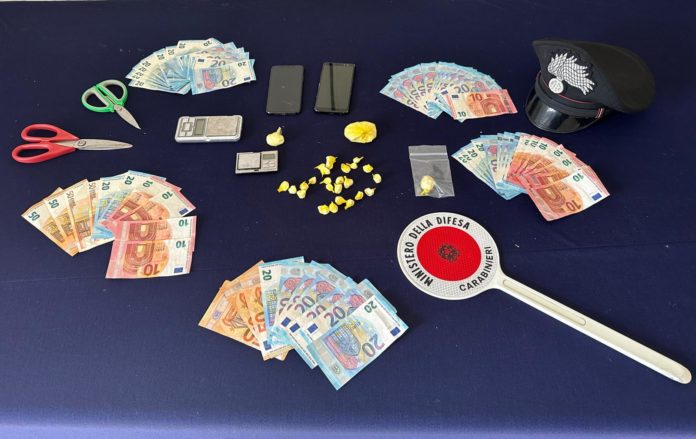KAPET NË BANESË ME DOZA KOKAINE/ Arrestohet 18-vjeçari shqiptar në Itali