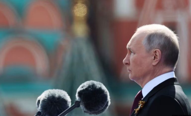 PUTIN NËNSHKRUAN LIGJIN/ I hap rrugë zgjedhjeve në rajonet e pushtuara të Ukrainës