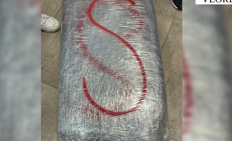 PAMJET/ Sekuestrohen 104 kg kanabis në Vlorë, arrestohet 48-vjeçari që i transportonte (EMRI)