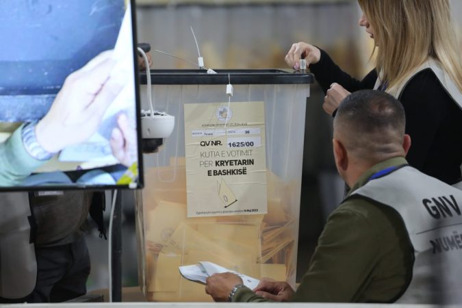 NUMEROHEN KUTITE E PARA NË LEZHË/ ‘Bashkë Fitojmë’ kryeson me 296 vota