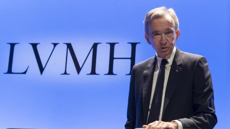ÇFARE NDODHI? Bernard Arnault, njeriu më i pasur në botë humbi 11 miliardë dollarë në një ditë