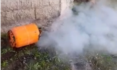 SHPËRTHEN BOMBOLA E GAZIT NË NJË BANESË NË PATOS/ Plagoset çifti i bashkëshortëve dhe vajza e tyre