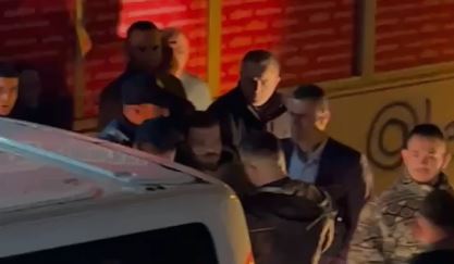 U AKUZUA SE SHPËRNDANIN LEKË PËR BLERJE VOTASH/ Lirohen tre personat e arrestuar në Dibër
