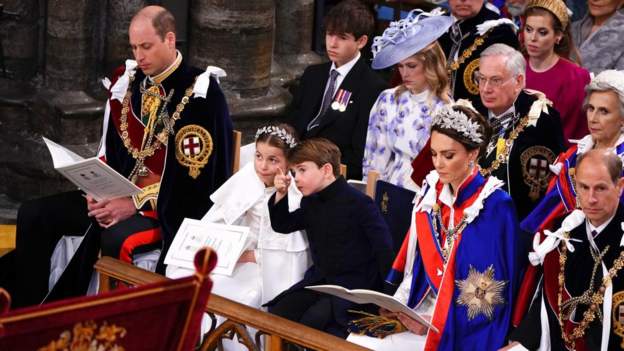 PAMJET/ Kurorëzimi i Mbretit Charles III, Princi Louis merr të gjithë vëmendjen