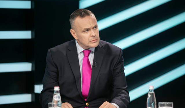 VRASJA E ADRIAN NIKULAJT/ Karamuço: Autori portugez Ruben Saraiva ende në arrati dhe është…