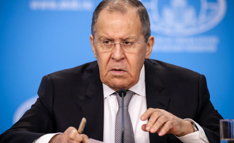 LUFTA NË UKRAINË/ Ministri i jashtëm rus akuza Perëndimit: Po mbështesni gjenocidin