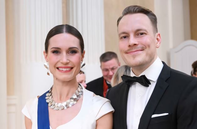 PAS 19 VITEVE BASHKË/ Kryeministrja finlandeze Sanna Marin do të divorcohet nga bashkëshorti i saj