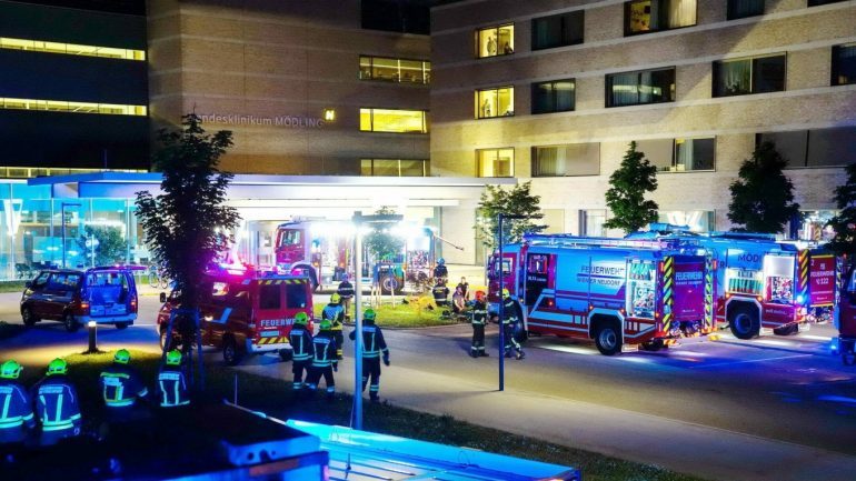E RËNDË NË AUSTRI/ Tre të vdekur nga zjarri në një spital jashtë Vjenës