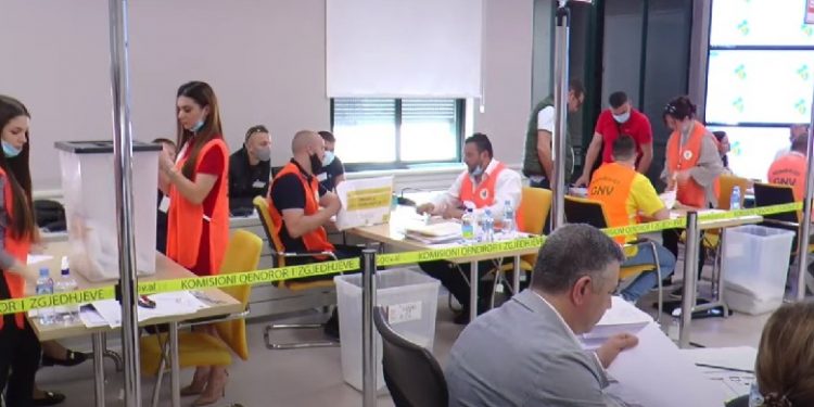 MBYLLET NUMËRIMI PËR KËSHILLIN NË DIBËR/ PS merr shumicën, Tom Doshi lë pas Berishën e Metën
