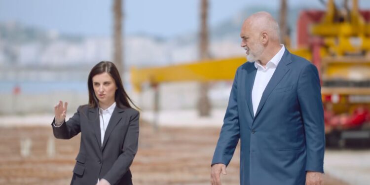 “DY HIJE ME MASKA NË ÇDO BASHKI…”/ Rama dhe Sako mesazh nga Durrësi: Puna jonë flet përditë e më qartë