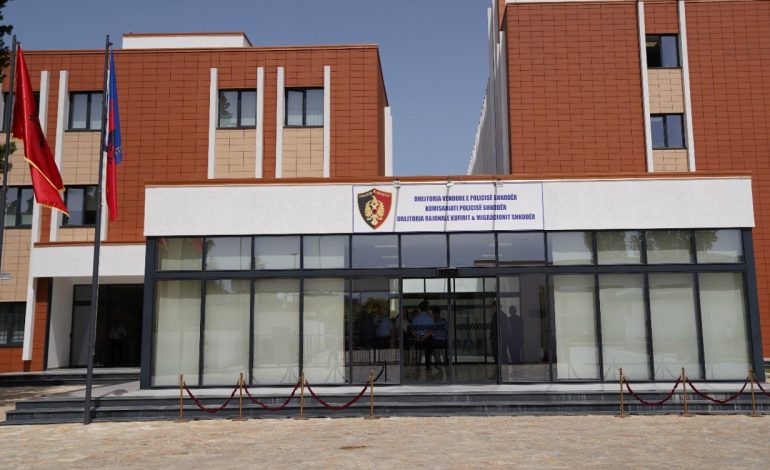 MASHTROI QYTETARIN DHE I SHITI MAKINËN/ Arrestohet 52-vjeçari në Shkodër