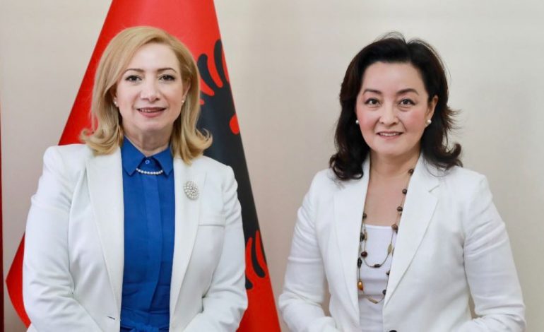 TAKIM ME KRYETAREN E GJYKATËS KUSHTETUESE/ Yuri Kim: SHBA vazhdon të mbështesë fuqishëm reformën në drejtësi