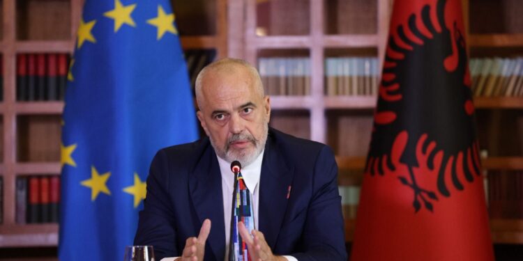 “RAJONI NUK ËSHTË I KURTIT APO I VUÇIÇIT”/ Rama: Rrezikohet një përplasje fatale e armatosur