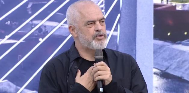TURI I FALENDERIMEVE/ Rama në Fier: PS ka marrë rezultat historik falë mobilizimit tuaj. Falenderoj dhe demokratët që…