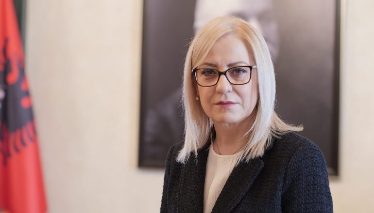 KURBAN BAJRAMI/ Nikolla: Gëzuar, dita që kremton fuqinë e besimit për të kapërcyer dallimet mes kufijve