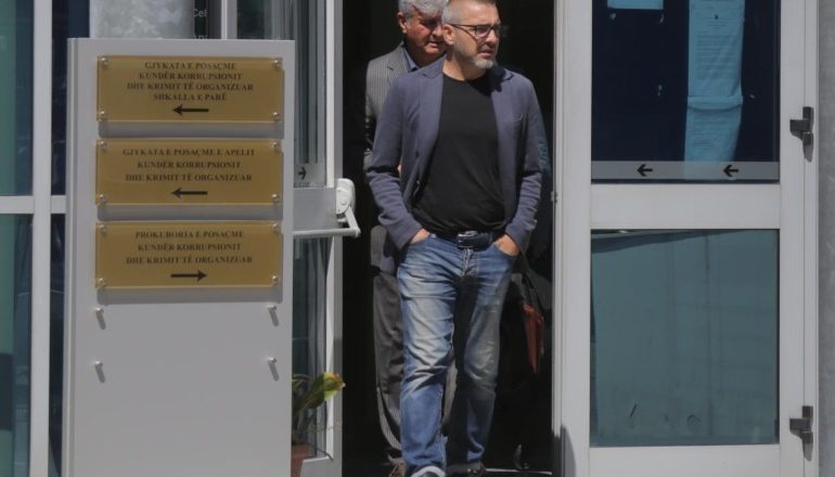 U LIRUA NGA GJYKATA/ Saimir Tahiri vijon dënimin në shtëpi! E kontrollon Shërbimi i Provës