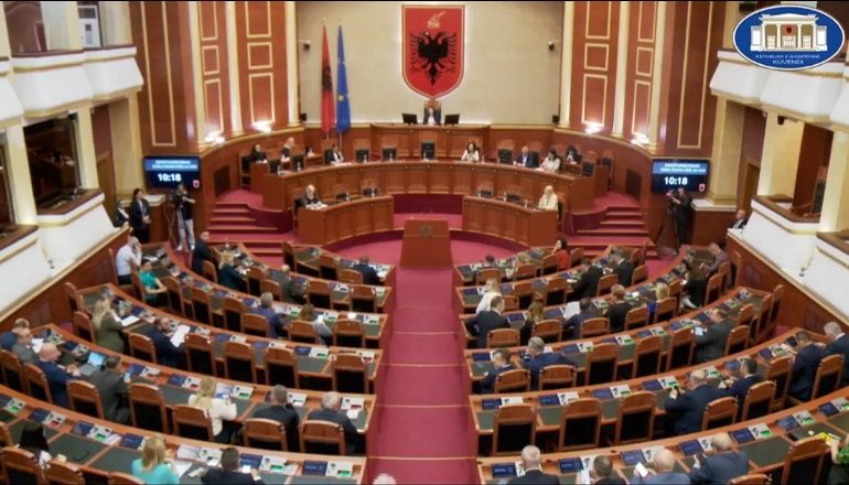 SOT KUVEND/ Prezantohet raporti vjetor Departamentit te Administratës Publike dhe Autoritetit të Konkurrencës