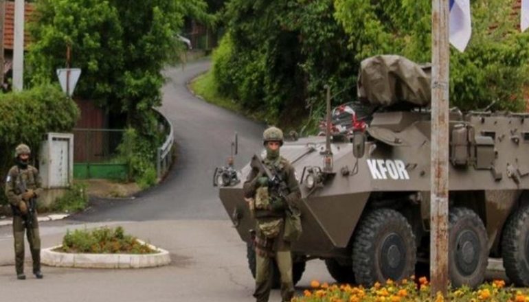PËRSHKALLËZIMI I SITUATËS NË VERI/ Komandanti i KFOR-it: Shmangëm një masakër, shpëtuam 15 policë të Kosovës