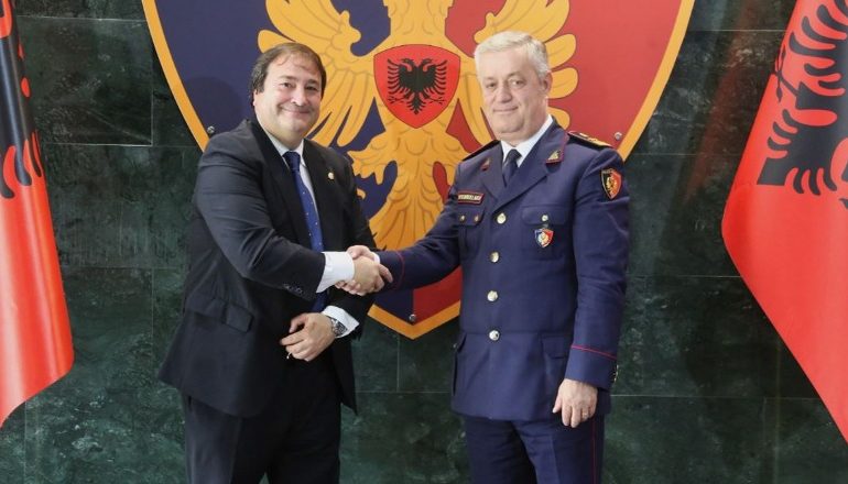 TAKIM ME KOMISIONERIN SPANJOLL/ Rrumbullaku: Synojmë për forcimin e bashkëpunimit dypalësh