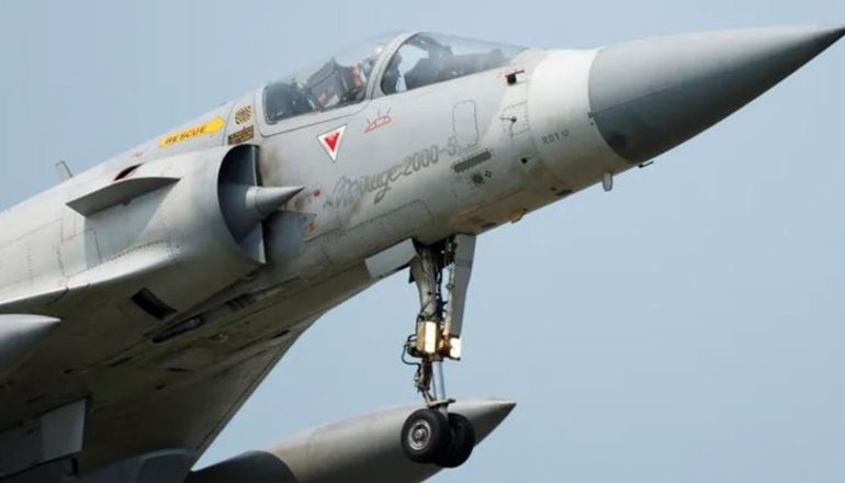 RRITEN SËRISH TENSIONET/ Tajvani ‘përplas’ forcat ajrore e detare me Kinën! 10 avionë luftarakë…