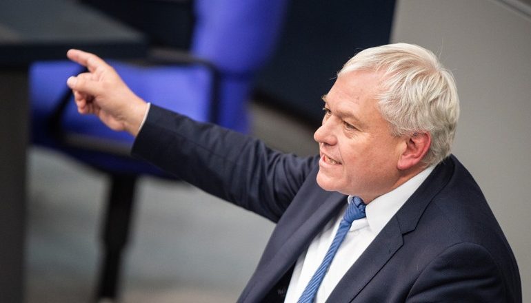 TENSIONET KOSOVË-SERBI/ Deputeti gjerman: Sulmet ndaj trupave të KFOR-it duhet të ndiqen penalisht
