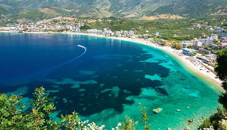 “SHQIPËRIA NË BOOM TURISTIK”/ Rama publikon shkrimin dedikuar bukurive të Shqipërisë