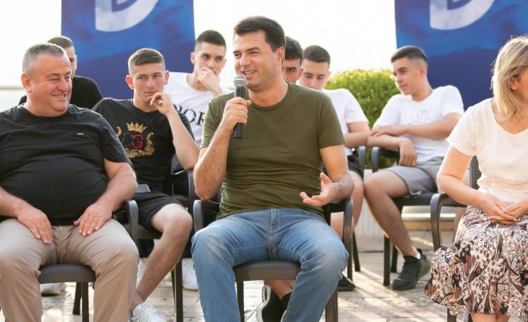 “BERISHA S’KA ME VEND…”/ Basha “ndez motorët”, fillon fushatën nga Kruja: Dua të më mbështesni në këtë garë