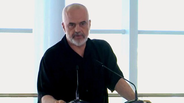 “RYANAIR” VJEN NE SHQIPËRI/ Rama: Kemi marrë një vulë të rëndësishme