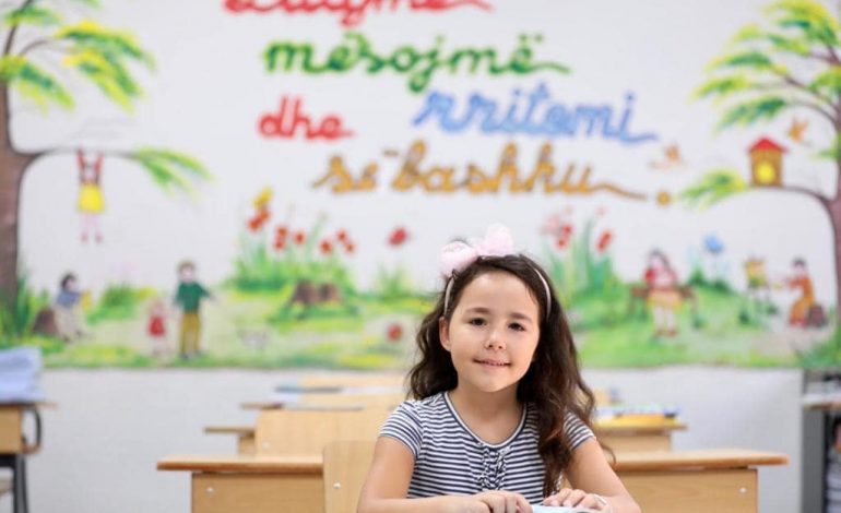 “GËZUAR DITËN E FËMIJËVE”/ Rama e nis ditën me një urim për “1 Qershorin”