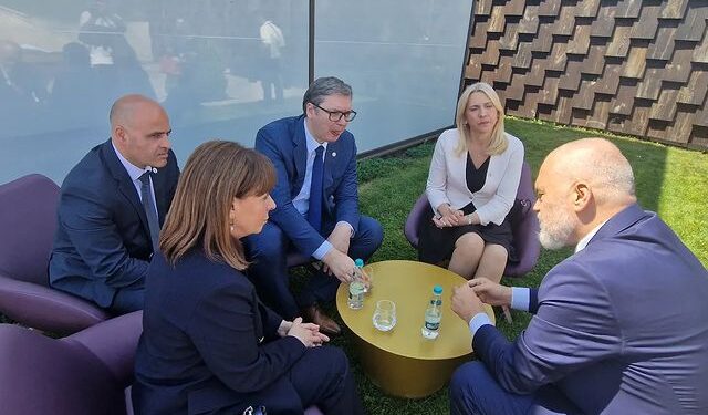 TENSIONET NË VERI/ Vuçiç takohet me Ramën: Të bëjmë çdo përpjekje për të ruajtur paqen…