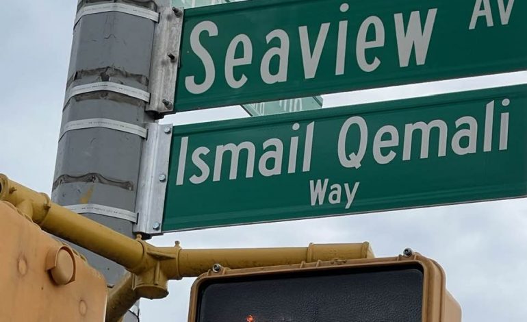 MOMENT HISTORIK/ Inaugurohet rruga ‘Ismail Qemali’ në New York