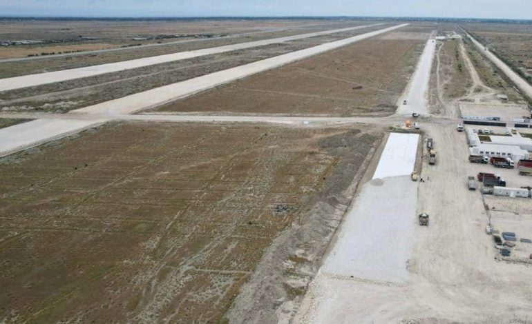 “PO MERR FORMËN E NJË PORTE TË MADHE…”/ Rama poston foto nga aeroporti i Vlorës
