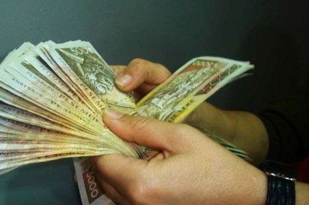 HYN NË FUQI LIGJI I PAGAVE/ Ata që paguhen deri në 50 mijë lekë, nuk do tatohen