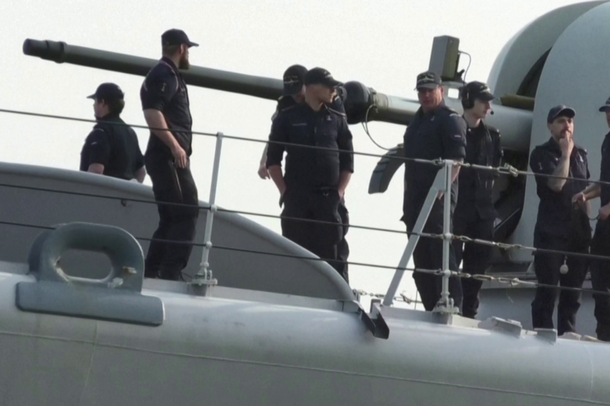 SHTOHEN TENSIONET? NATO dhe Rusia nisin stërvitjet ushtarake fare pranë njëra-tjetrës
