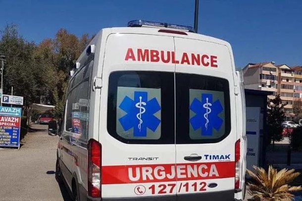 DJE U RAPORTUA I ZHDUKUR/ Gjendet i vdekur në mes të rrugës 63-vjeçari në Maliq