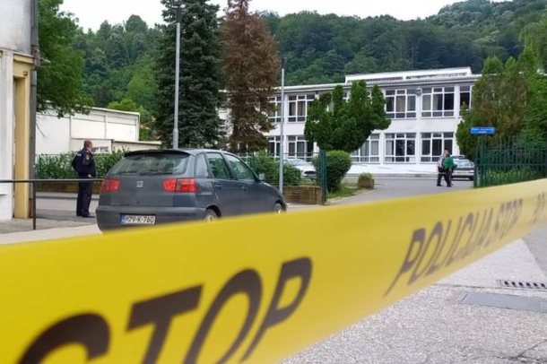E RËNDË NË BOSNJË/ I mituri qëllon me armë zjarri në një shkollë, ka të plagosur