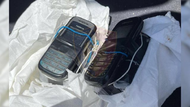 “TELEFONI MË I PËRSHTATSHËM NOKIA 1110″/ Gazetari zbulon sa kushton një minë me telekomandë