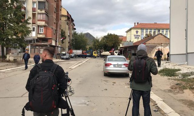 TENSIONET NË VERI/ Prangoset personi që sulmoi kameramanin e RTK-së