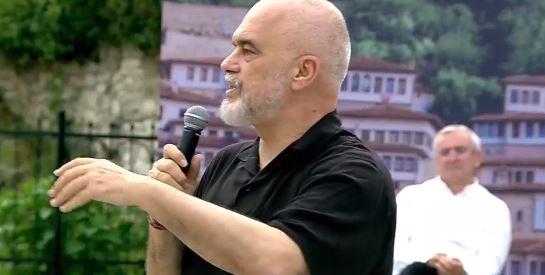 “NUK NDIHEM MIRE”/ Dako në pranga, vjen reagimi i parë nga Rama: Për herë të parë në histori po goditen…