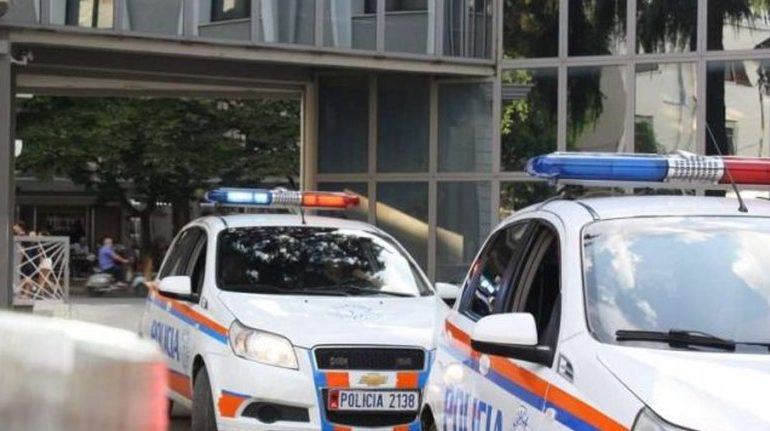 EMRI/ Të shtëna me armë në Berat, 55 vjeçari qëllon me pistoletë pas sherrit me një 25 vjeçar