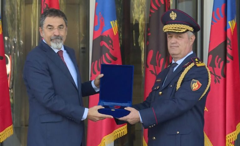 ÇFARË NDODHI NË KAMPIN MEK? Çuçi dhe Rrumbullaku lajmërojnë konferencë urgjente