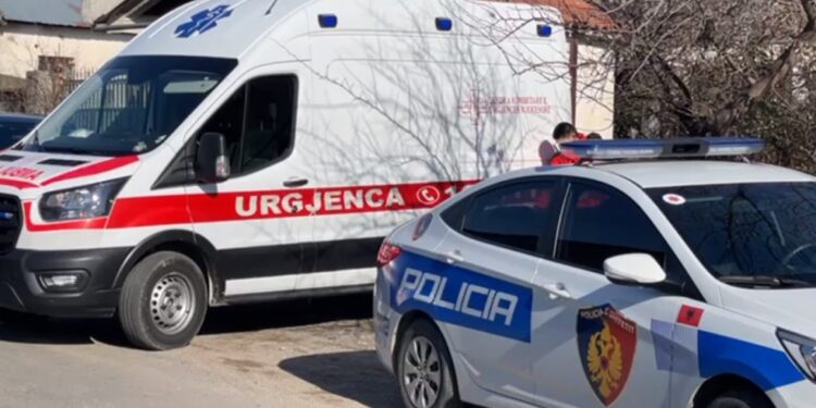 GODITI BABANË ME MJETE TË FORTA/ Arrestohet 24-vjeçari në Korçë. I ati tentoi të fshihte ngjarjen…