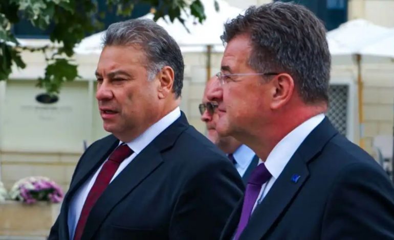TENSIONET NË VERI/ Escobar dhe Lajçak sot vizitë zyrtare në Serbi, priten takime me liderët shtetërorë