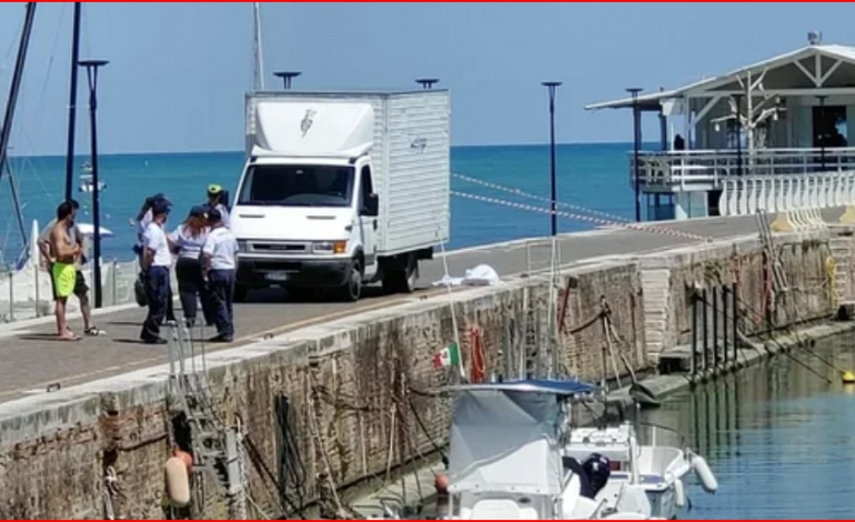 TRAGJIKE/ Shqiptari në Itali përplas për vdekje të moshuarin me furgonin e punës