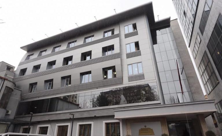 KORRUPSIONI ME TENDEERAT E MINISTRISË SË SHËNDETËSISË/ Lihet në burg inxhinieri Silvi Shehu