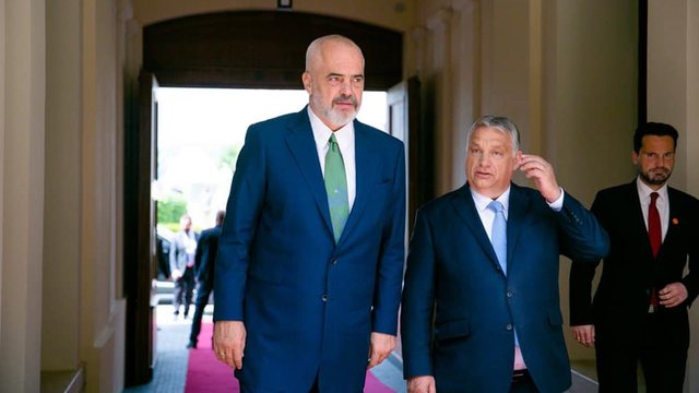 AXHENDA/ Kryeministri hungarez, Orban sot në Tiranë, takim me Ramën dhe Nikollën