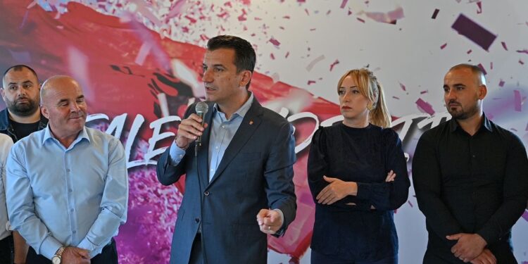 TURI I FALENDERIMEVE/ Veliaj në Baldushk dhe Petrelë: Mirënjohje për këdo që mbështeti Partinë Socialiste…