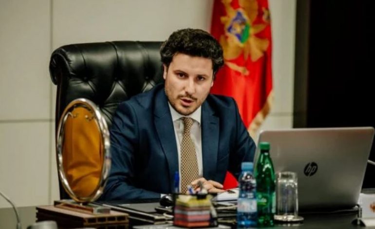 TENSIONET NË VERI/ Abazoviç: Dialogu Prishtinë-Beograd mund të bëhet në Mal të Zi
