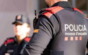 GJENDET I VRARË NË RRUGË PRANË NJË FERME NË SPANJË/ Dyshohet se është shqiptar. Pista e policisë