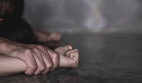 DHUNOI DHE ABUZOI SEKSUALISHT ME TË RENË ME PROBLEME TË SHËNDETIT MENDOR/ Arrestohet 57-vjeçari në Vlorë